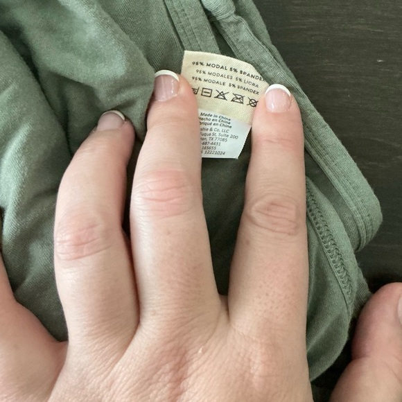 Assorted Bassinet Sheets and Swaddle Blankets - Picture 6 of 6